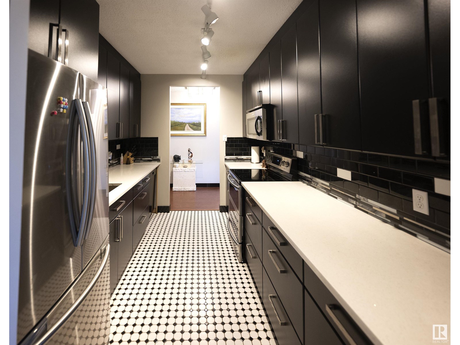 Photo 36 of 701 9809 110 St Nw, Edmonton AB