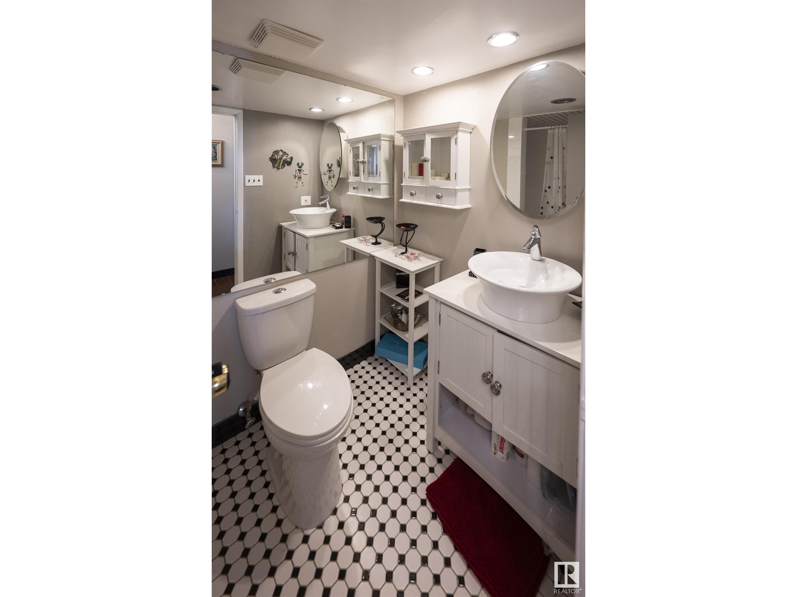 Photo 27 of 701 9809 110 St Nw, Edmonton AB