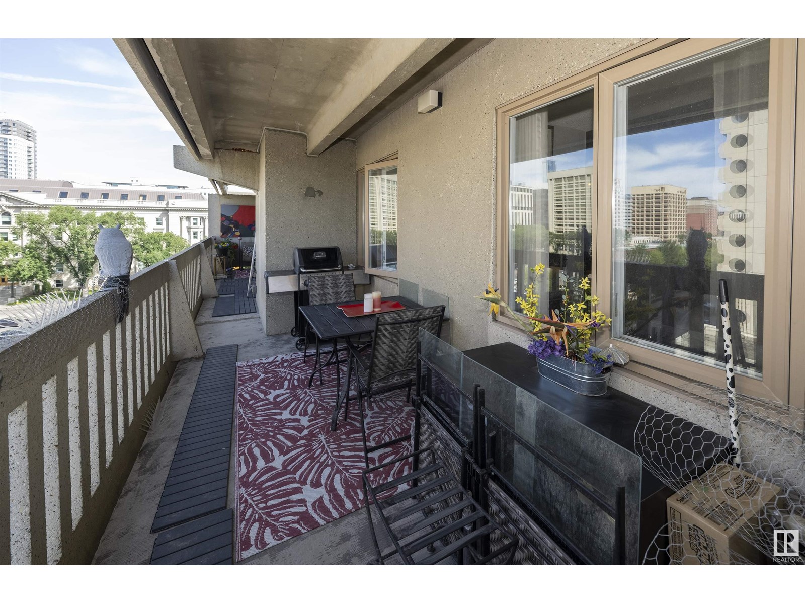 Photo 11 of 701 9809 110 St Nw, Edmonton AB