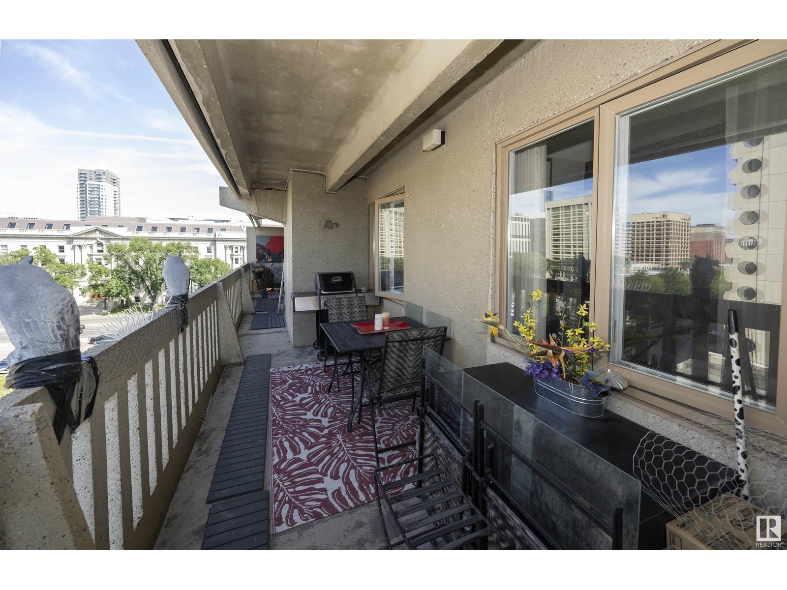 Photo 14 of 701 9809 110 St Nw, Edmonton AB