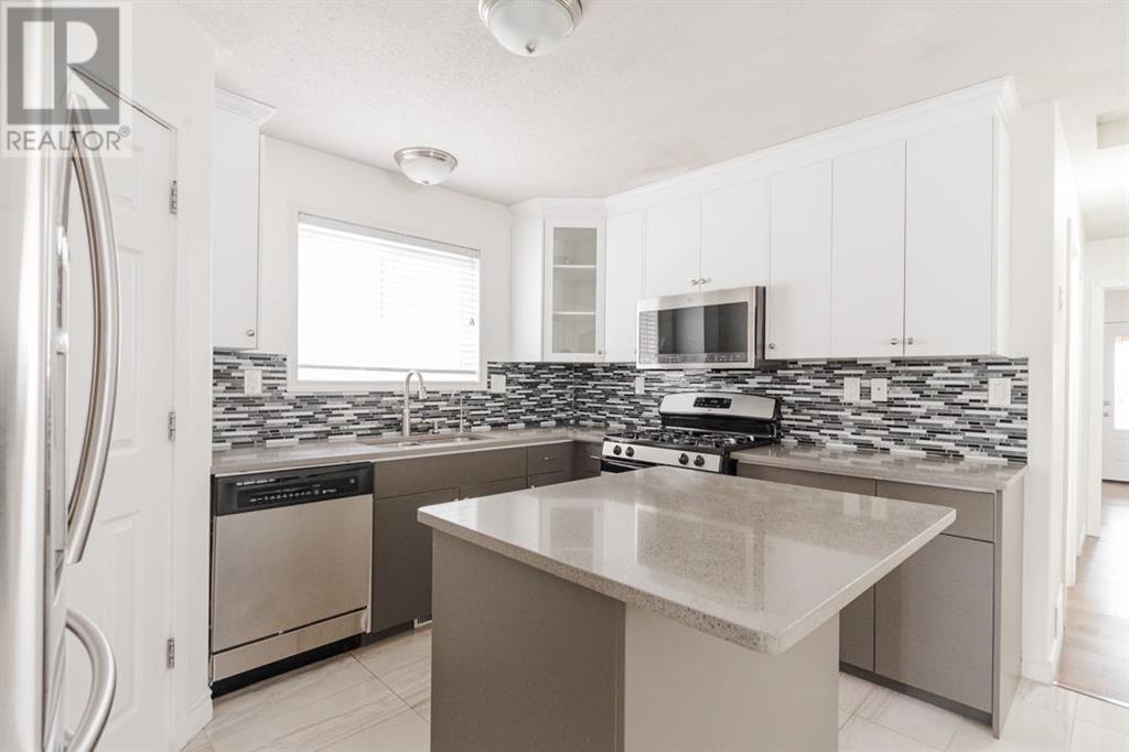 Photo 4 of 129 Lightbown Way, Fort Mcmurray AB