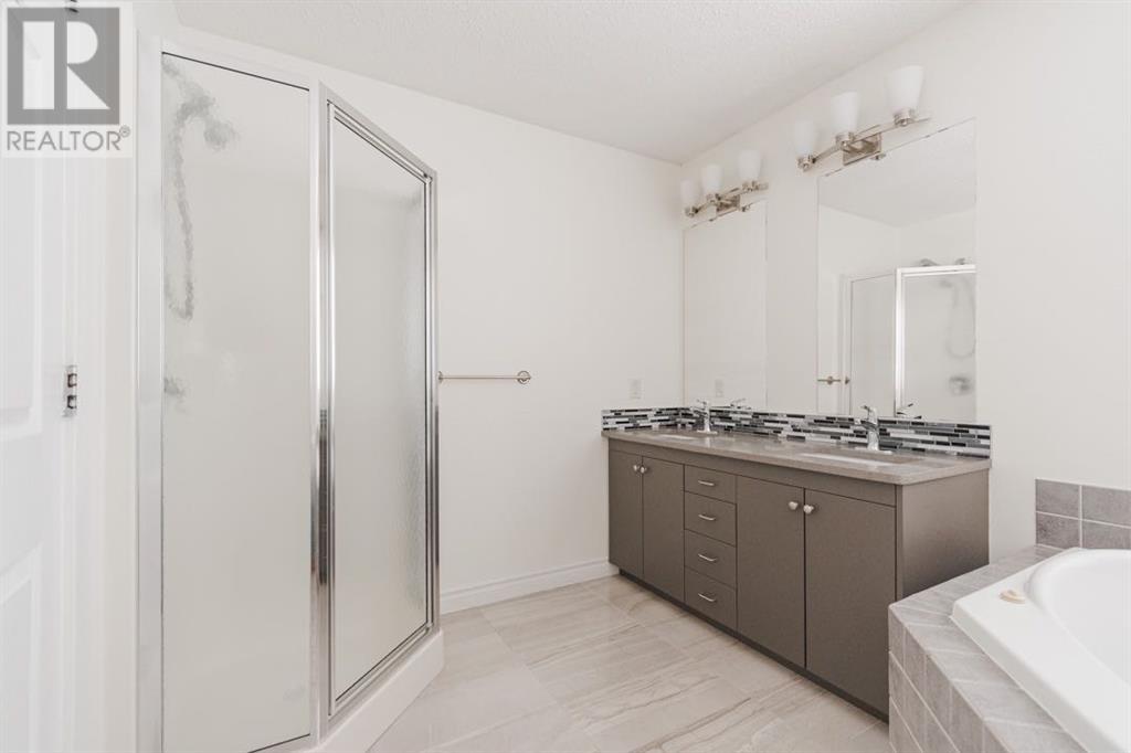 Photo 29 of 129 Lightbown Way, Fort Mcmurray AB