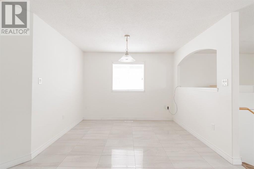Photo 8 of 129 Lightbown Way, Fort Mcmurray AB
