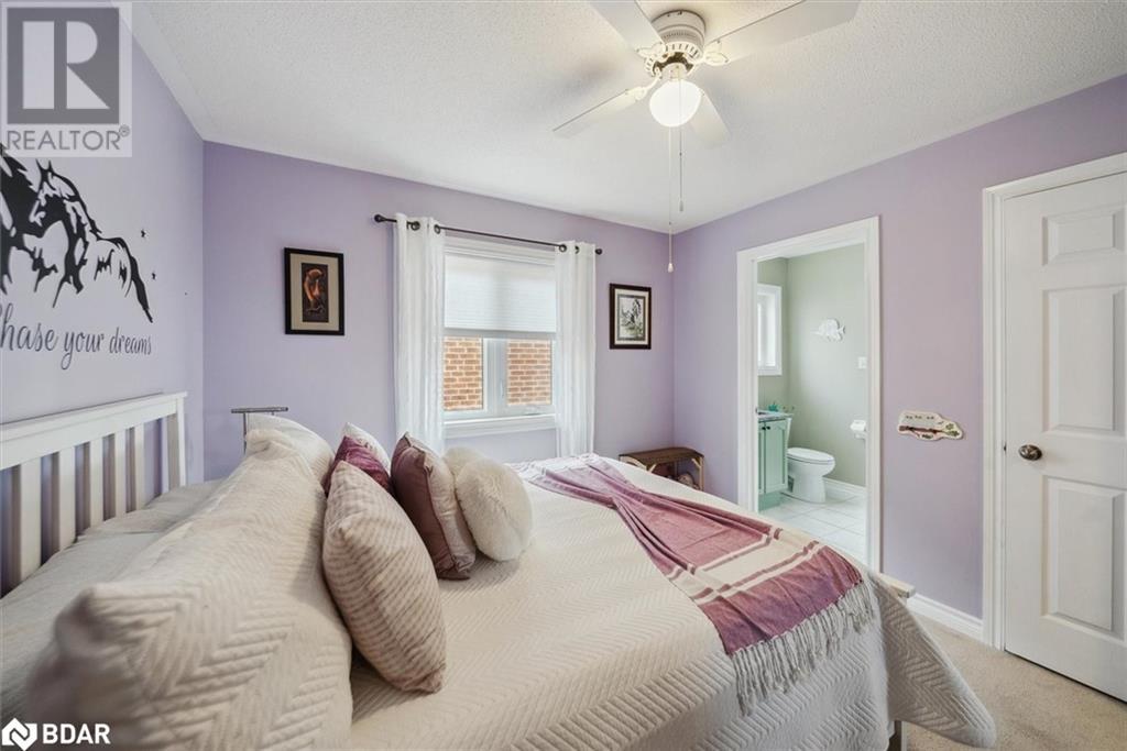 Photo 14 of 102 Herrema Boulevard, Uxbridge ON