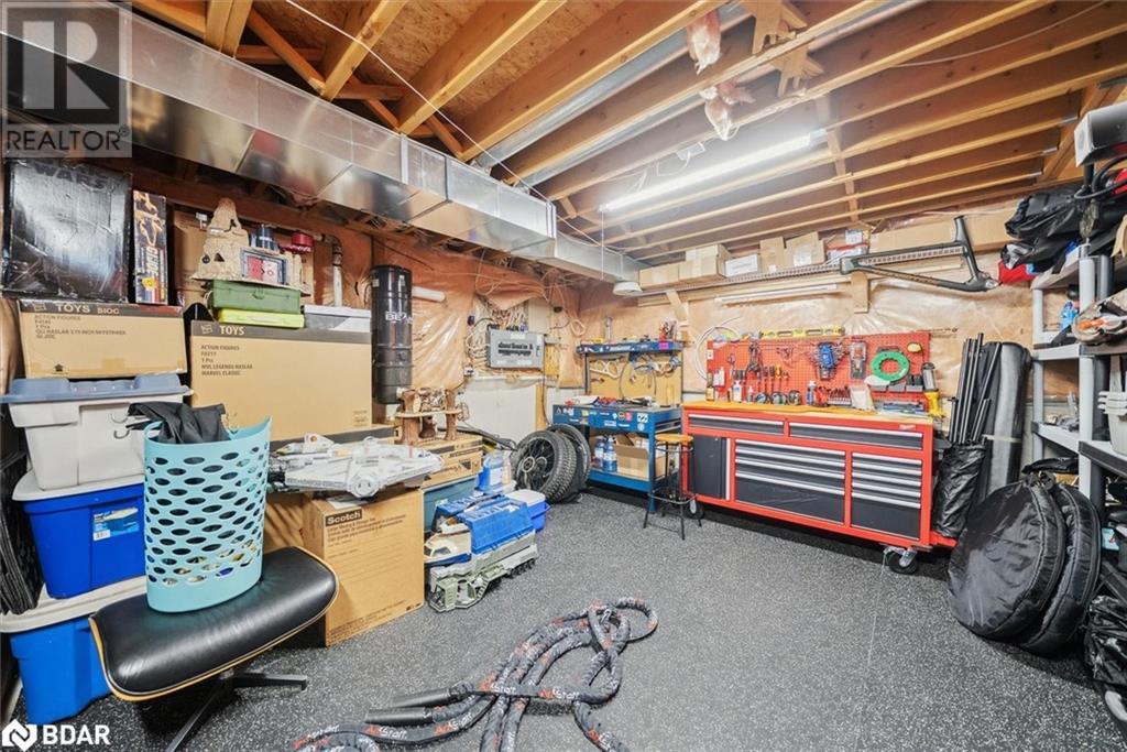 Photo 19 of 102 Herrema Boulevard, Uxbridge ON