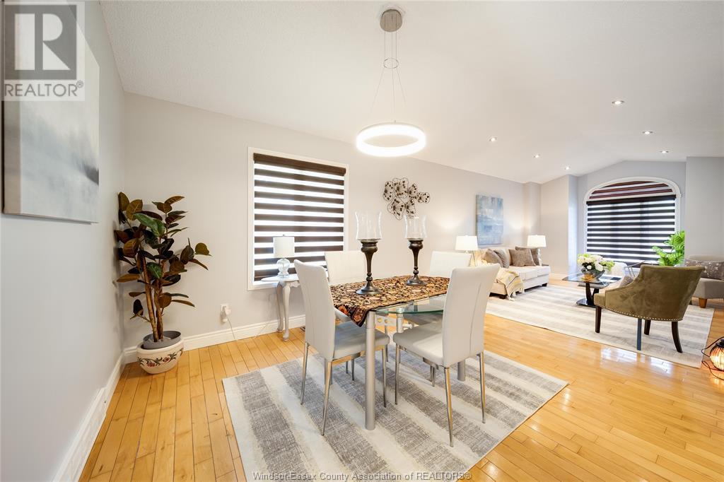 Photo 10 of 2505 St Clair Avenue, Windsor ON