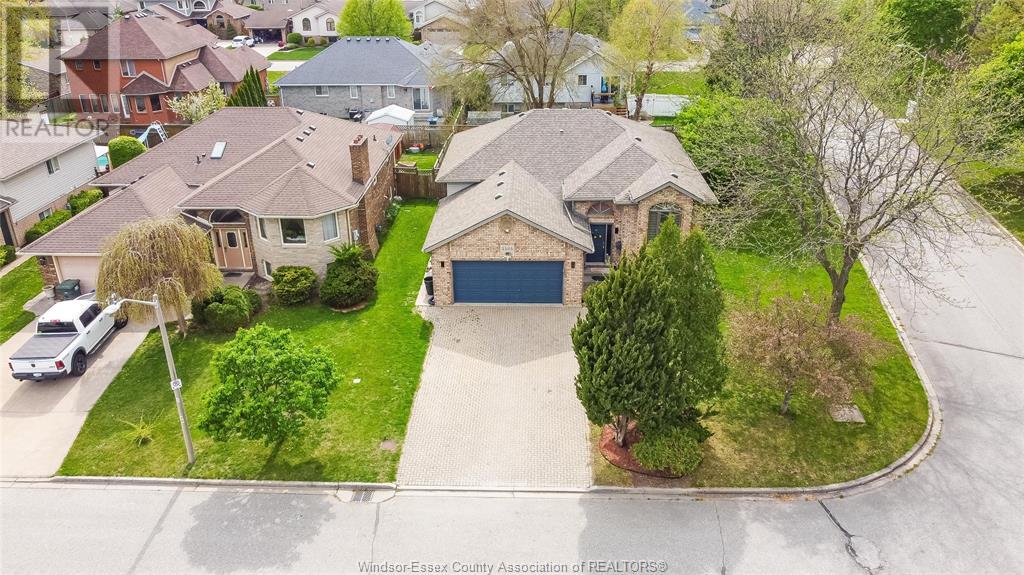 Photo 45 of 2505 St Clair Avenue, Windsor ON