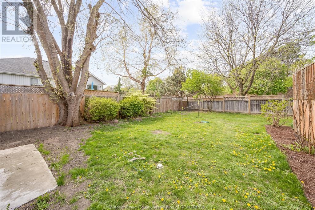 Photo 41 of 2505 St Clair Avenue, Windsor ON