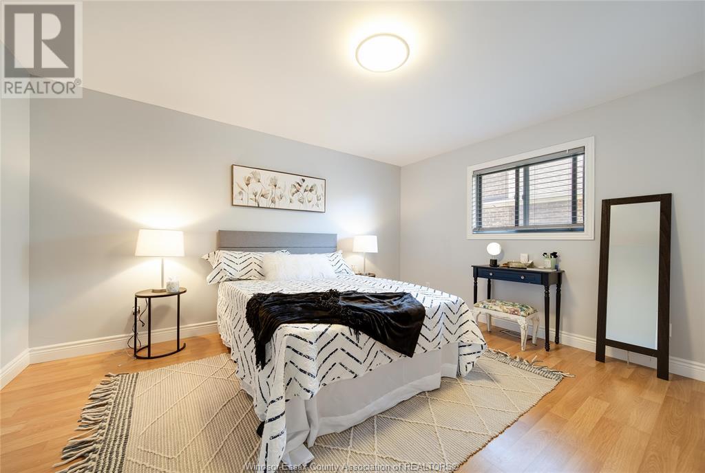 Photo 18 of 2505 St Clair Avenue, Windsor ON