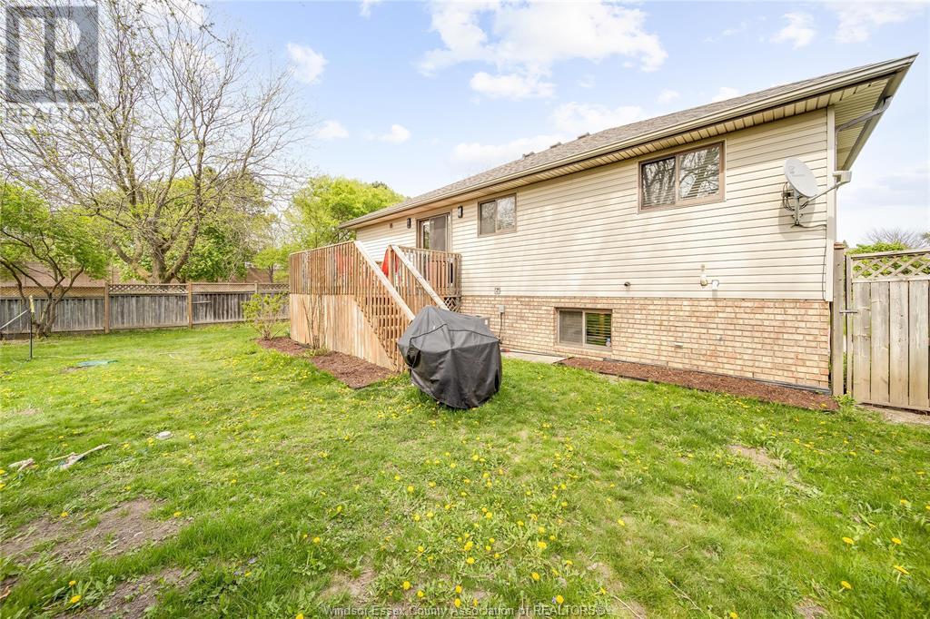 Photo 40 of 2505 St Clair Avenue, Windsor ON