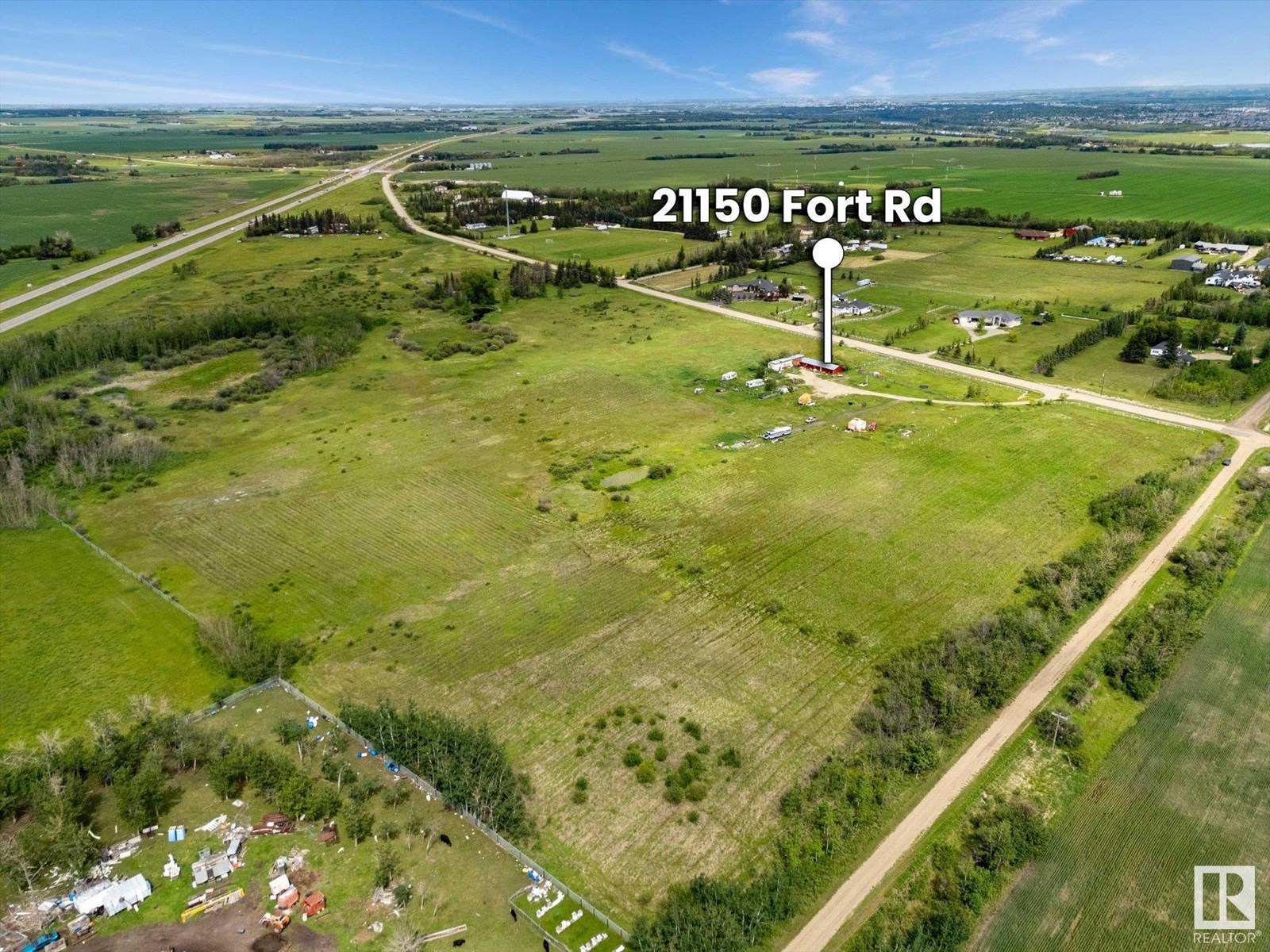 Photo 6 of 21150 Fort Rd Ne, Edmonton AB