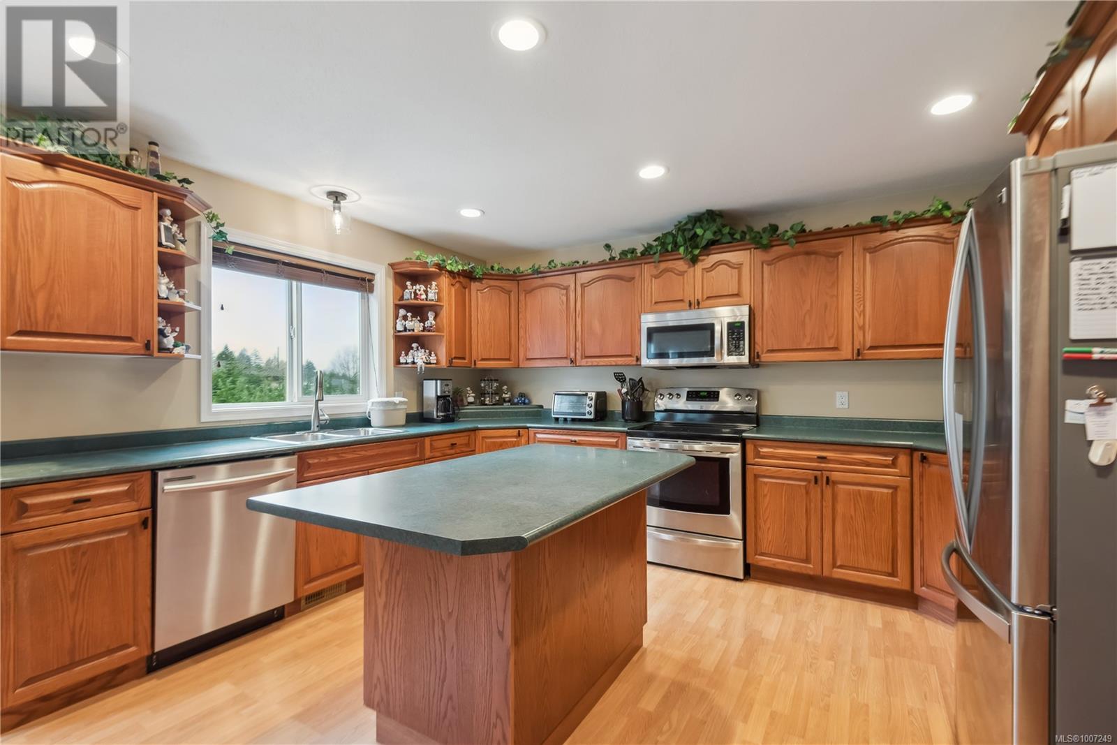 Photo 17 of 6420 Diana Dr, Duncan BC
