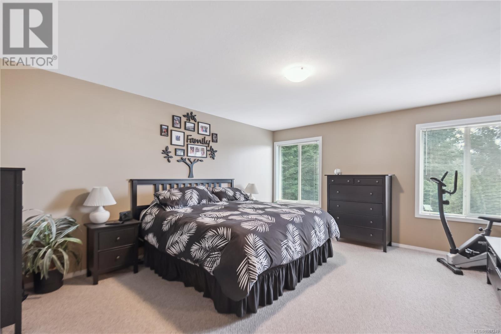 Photo 4 of 6420 Diana Dr, Duncan BC