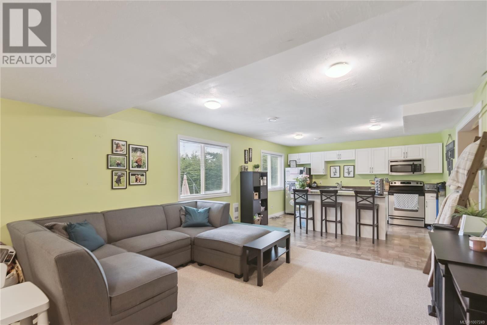 Photo 16 of 6420 Diana Dr, Duncan BC