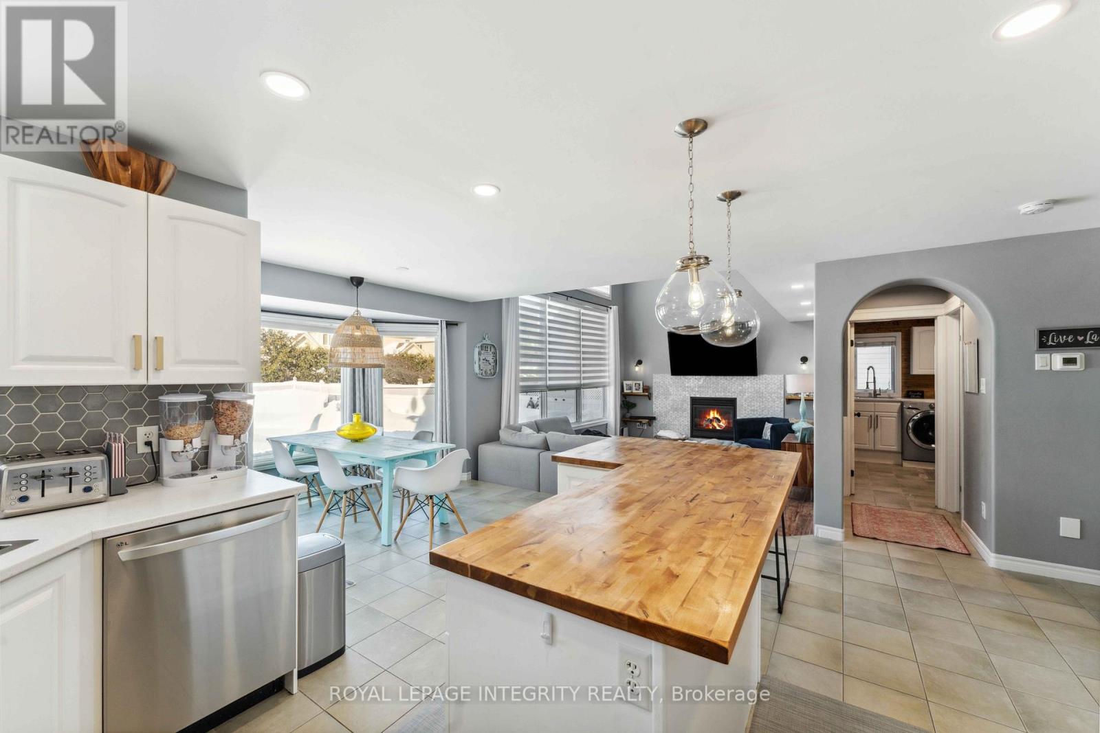 Photo 39 of 4 Bracewood Way, Ottawa ON