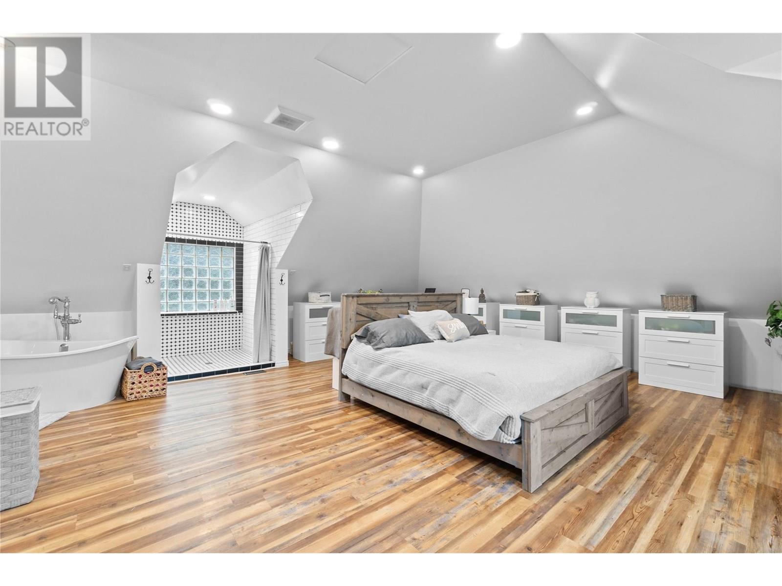 1207 George Street, Enderby