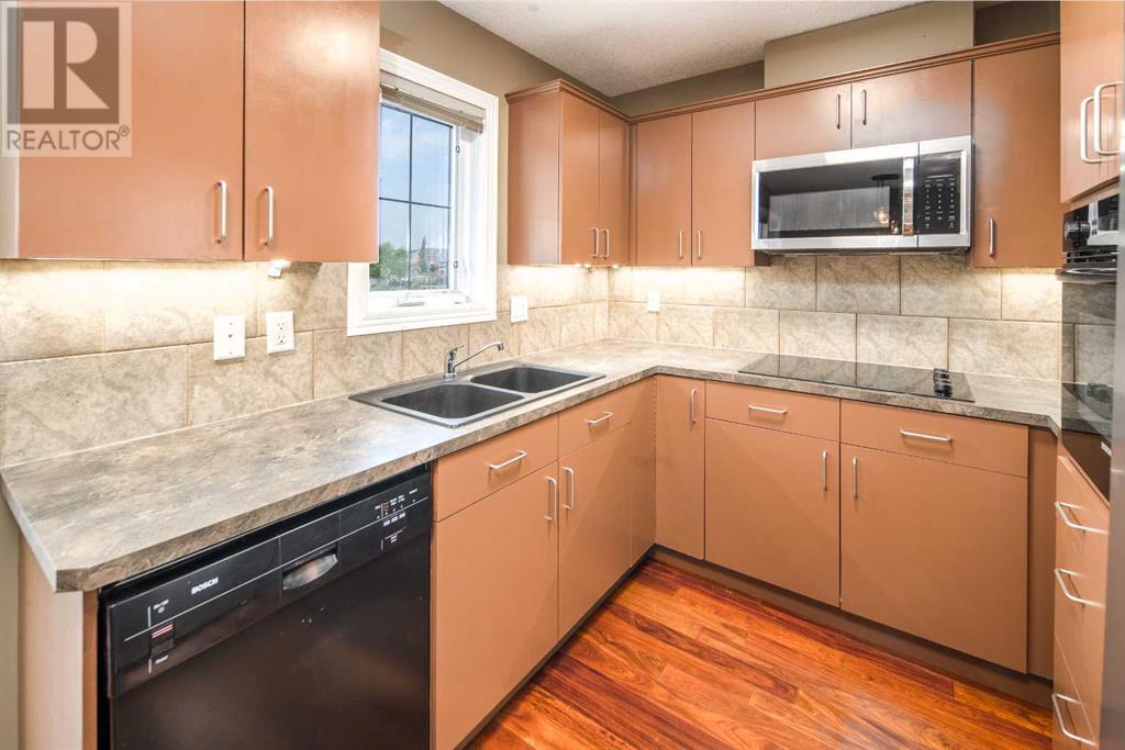 Single Family House 4 Level for Sale in  Royal Oak Lane NW Royal Oak Calgary 