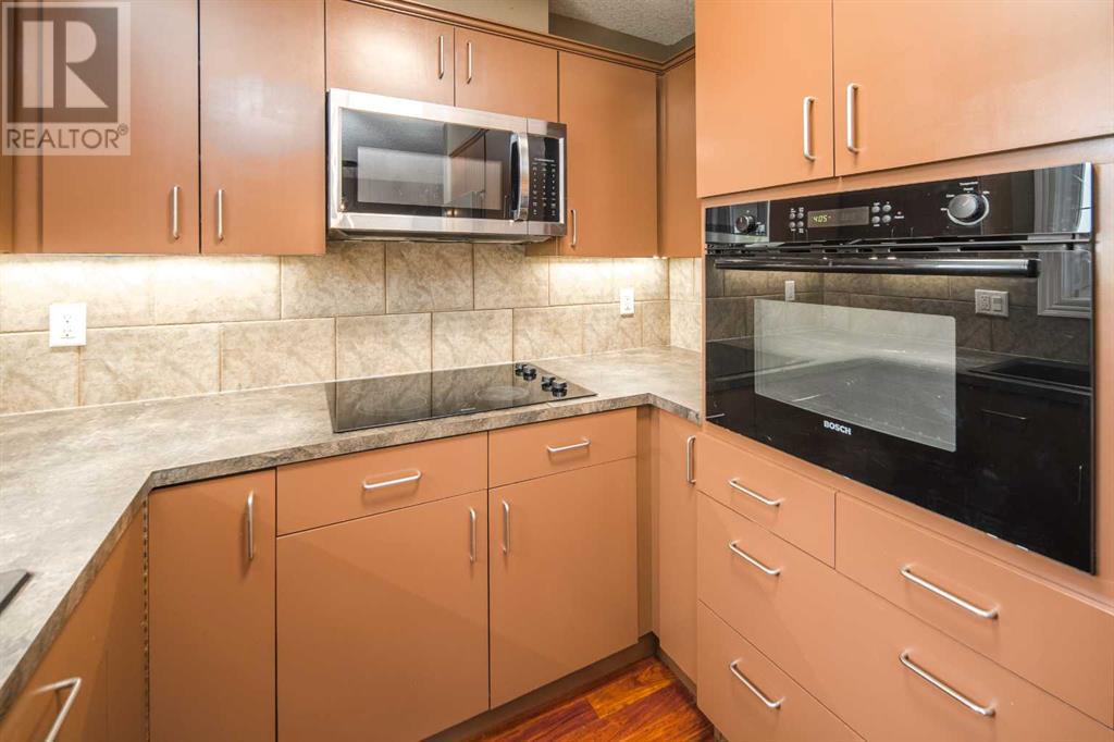 Single Family House 4 Level for Sale in  Royal Oak Lane NW Royal Oak Calgary 