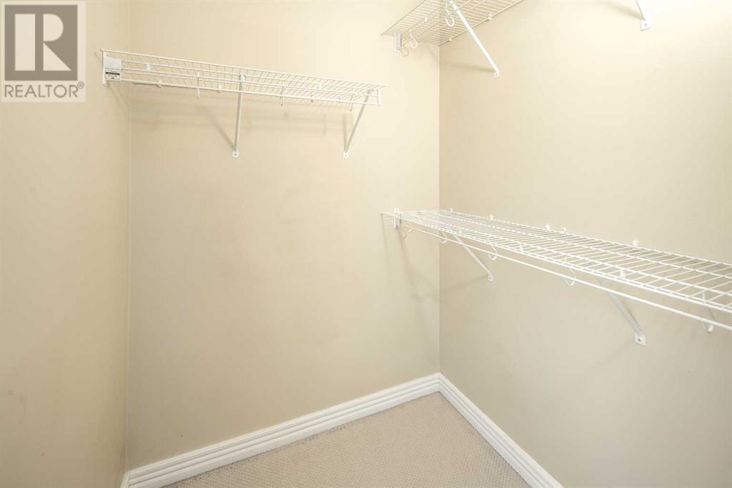 Single Family House 4 Level for Sale in  Royal Oak Lane NW Royal Oak Calgary 
