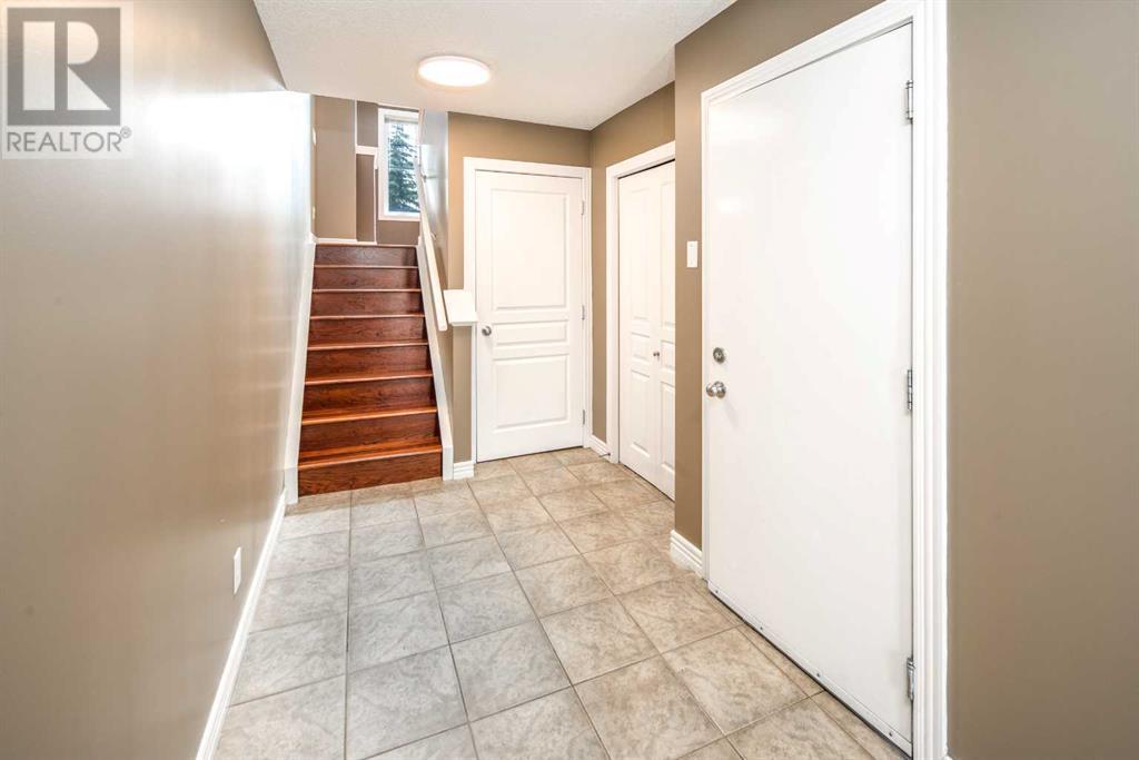 Single Family House 4 Level for Sale in  Royal Oak Lane NW Royal Oak Calgary 
