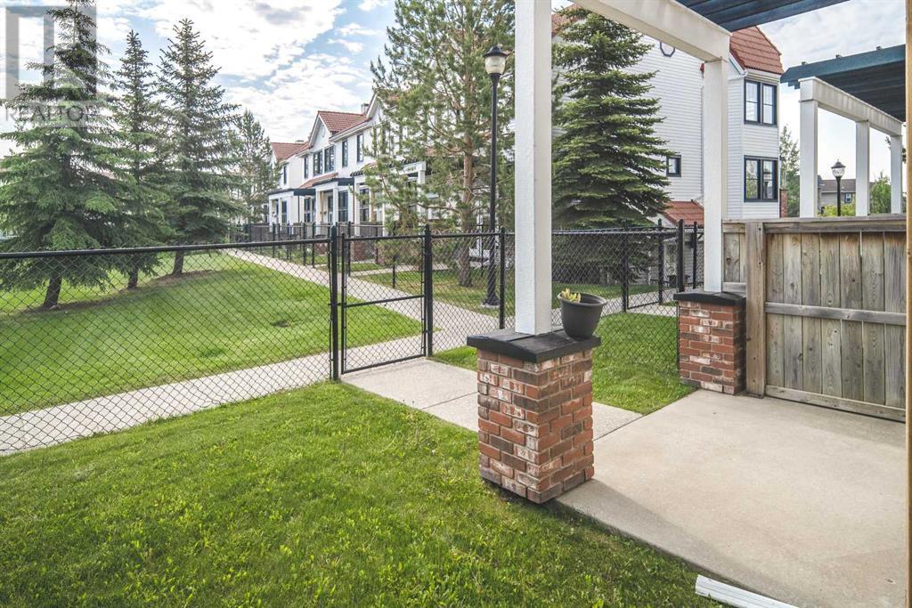 Single Family House 4 Level for Sale in  Royal Oak Lane NW Royal Oak Calgary 