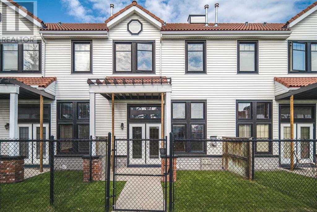 Single Family House 4 Level for Sale in  Royal Oak Lane NW Royal Oak Calgary 