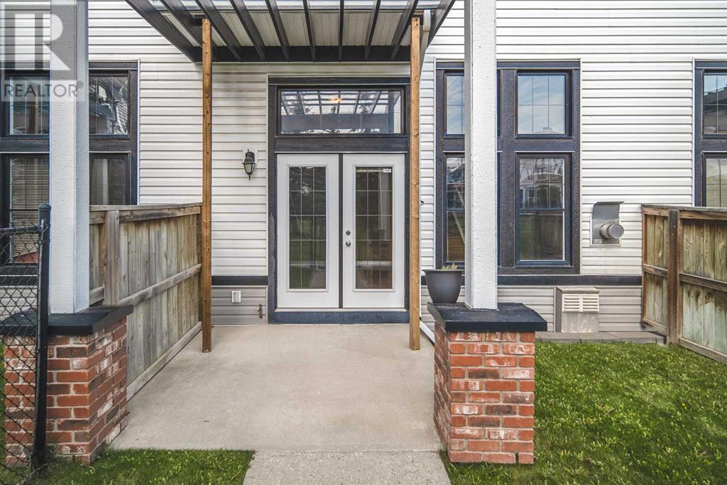 Single Family House 4 Level for Sale in  Royal Oak Lane NW Royal Oak Calgary 