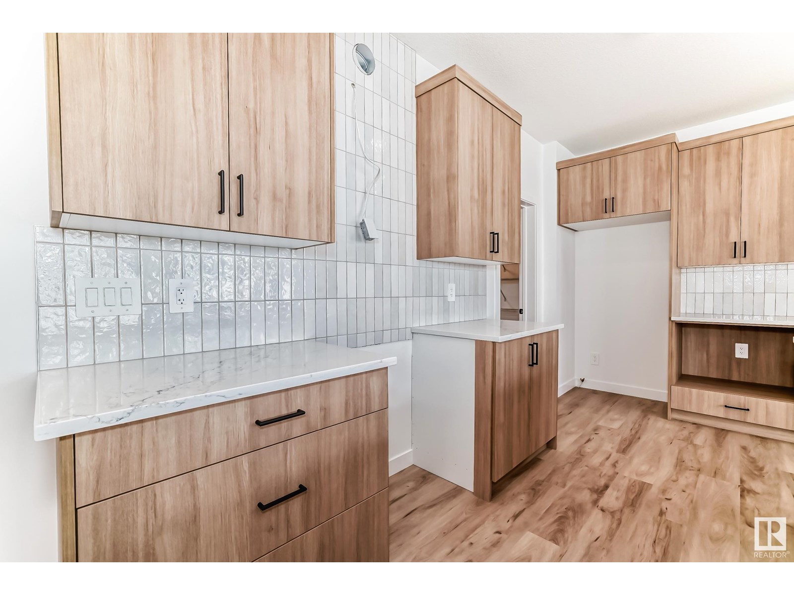 Photo 9 of 8213 Kiriak Lo Sw, Edmonton AB