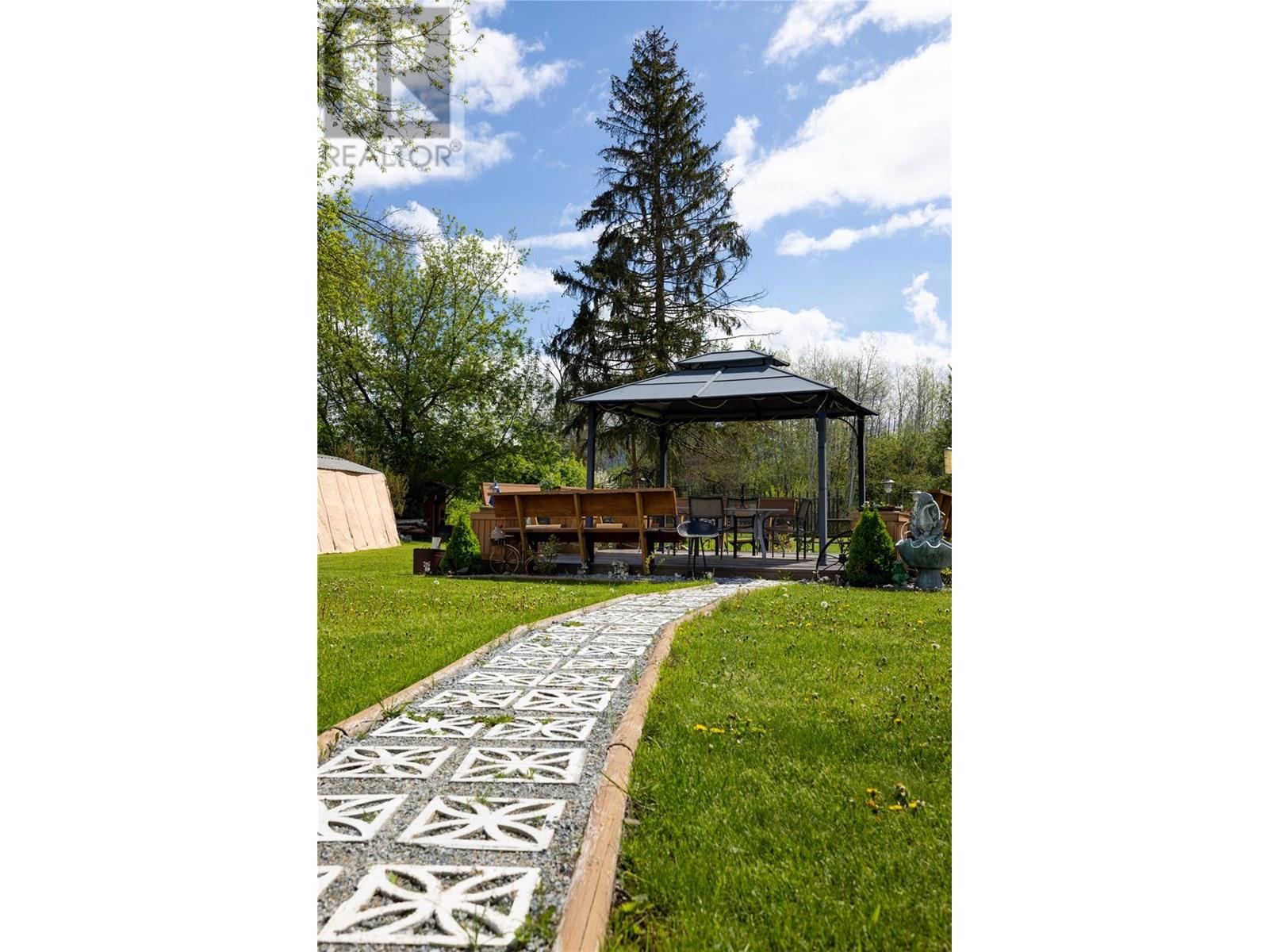 170 Whitevale Road, Lumby