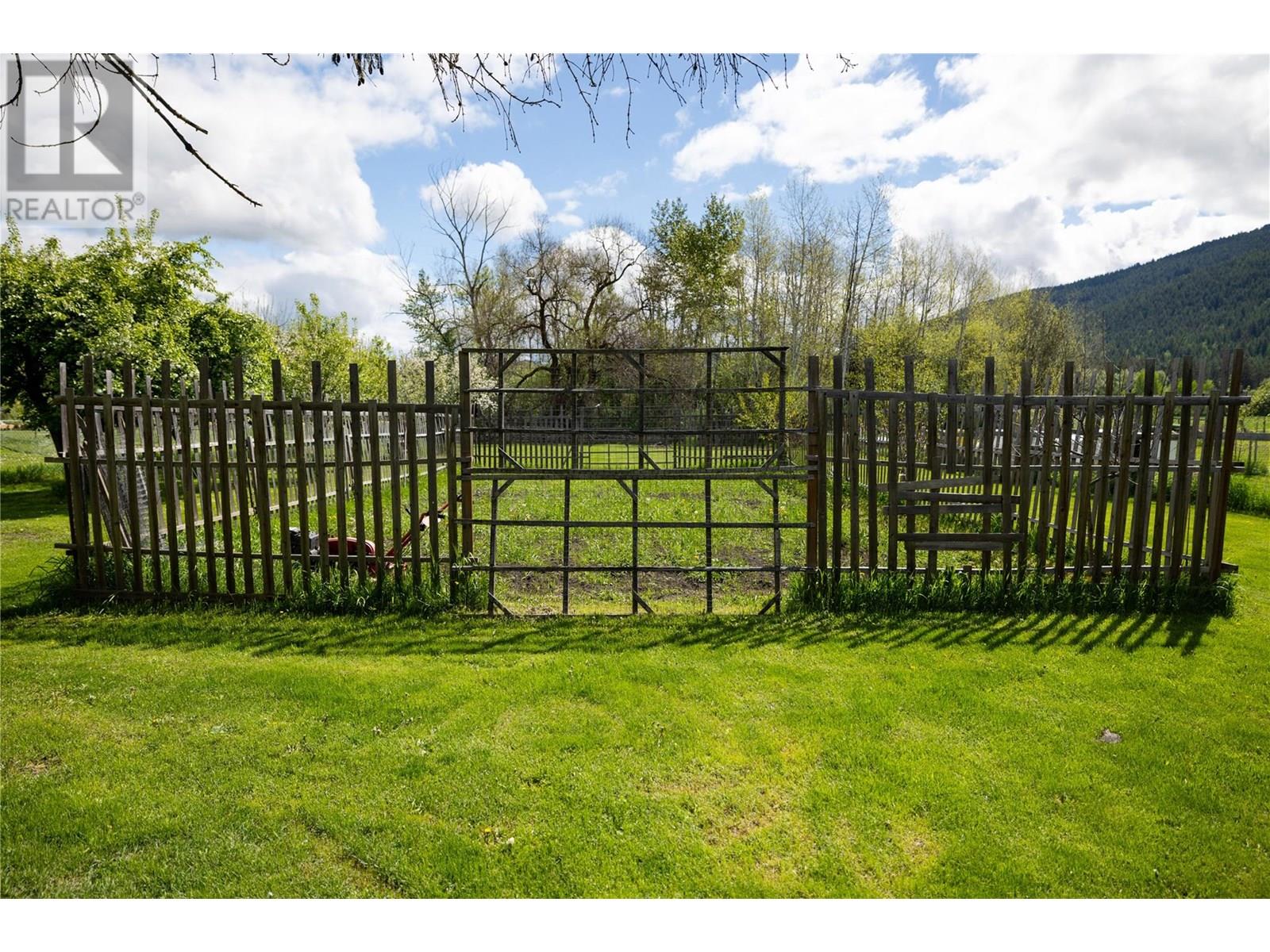 170 Whitevale Road, Lumby
