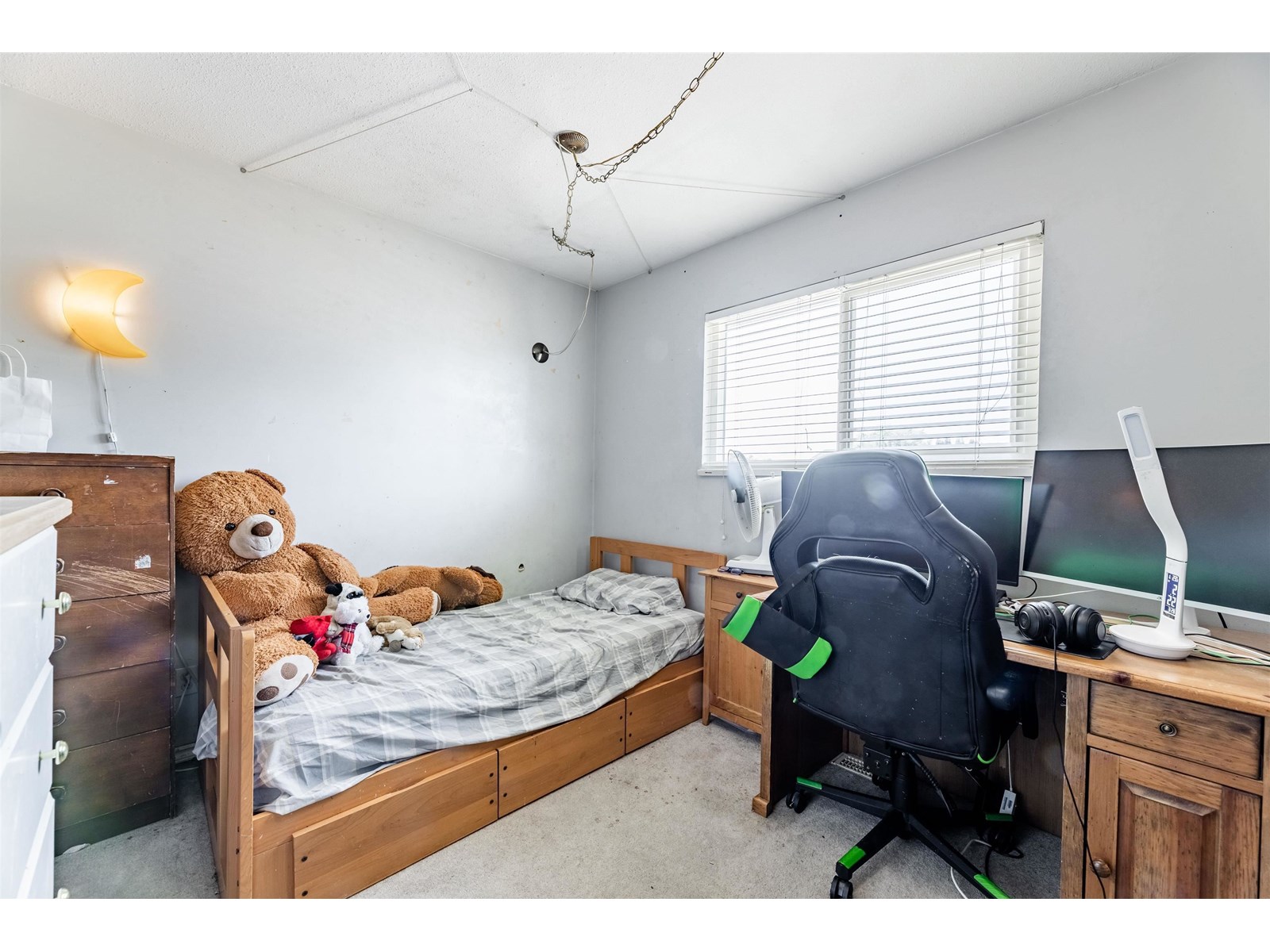 Photo 11 of 1496 Kimberley Street, Abbotsford BC