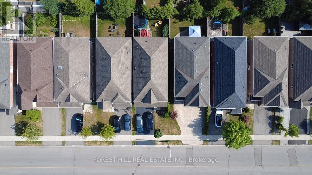 Single Family House for Sale in  APPLE BLOSSOM DRIVE Vaughan (Patterson) 