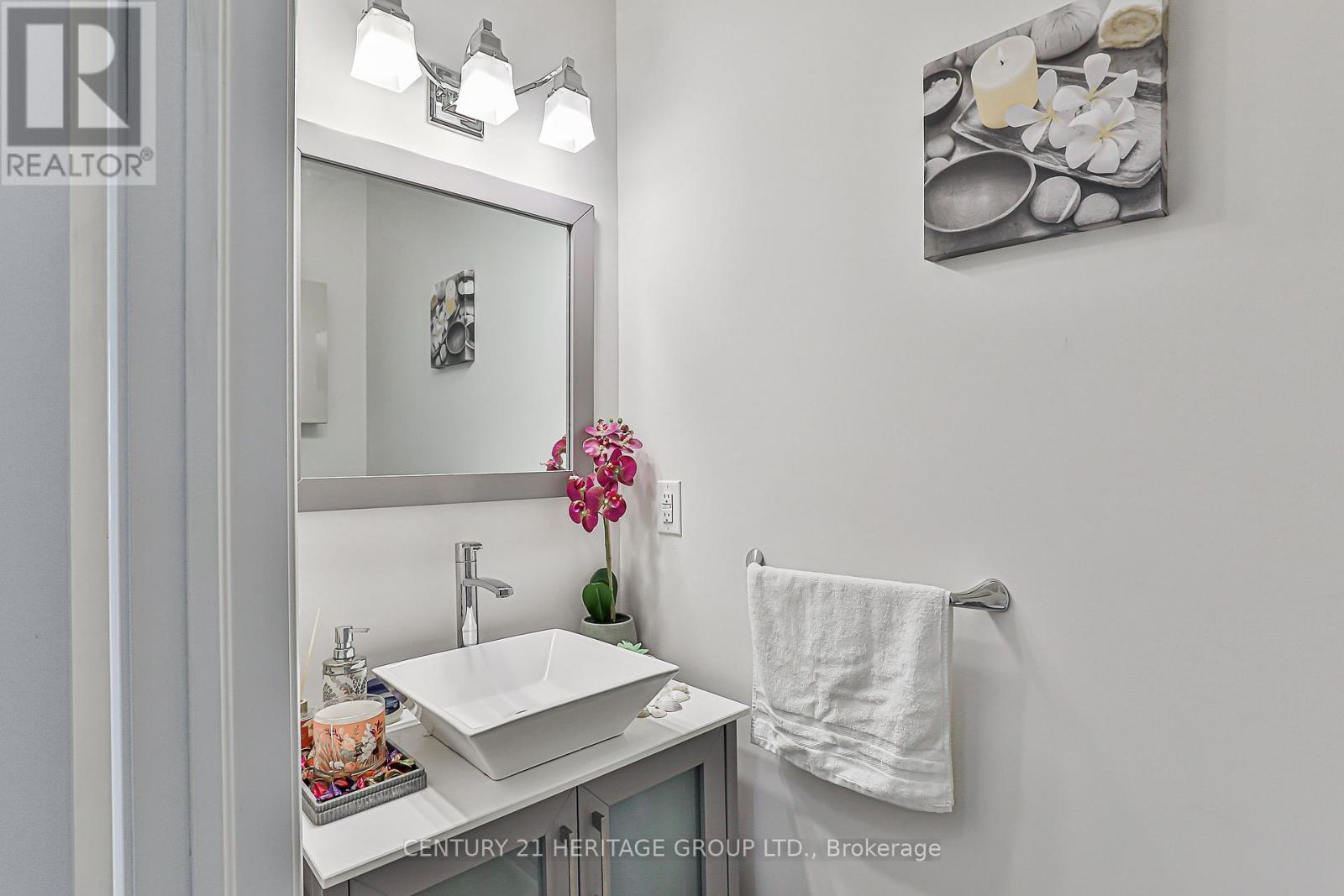 Single Family House for Sale in  LADY LORETTA LANE Vaughan (Patterson) 