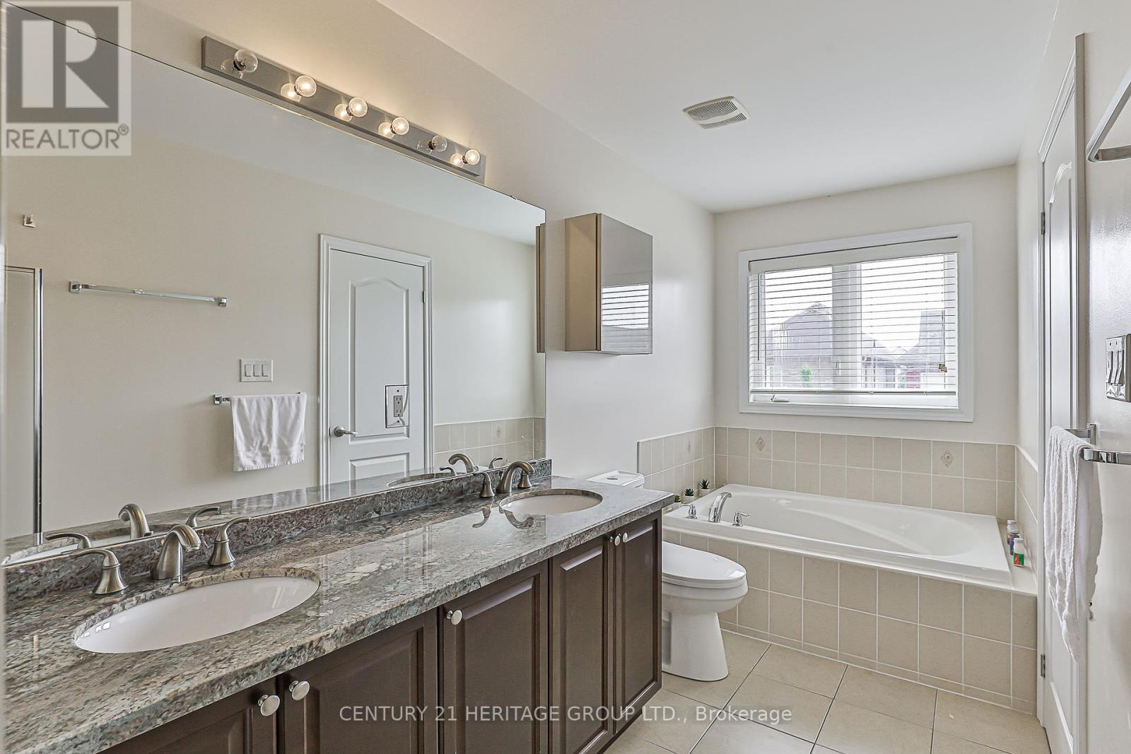 Single Family House for Sale in  LADY LORETTA LANE Vaughan (Patterson) 