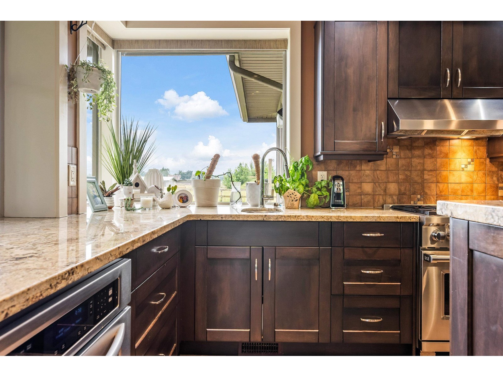 11288 MCSWEEN ROAD, Fairfield Island, Chilliwack