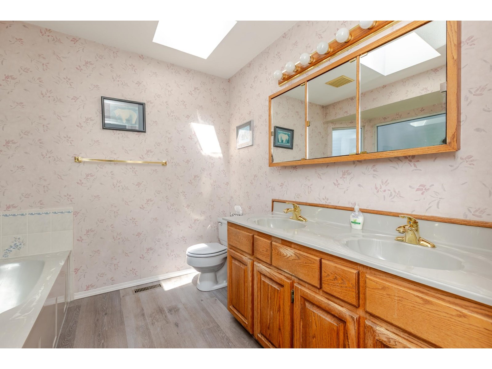 Photo 9 of 965 164 A St Street, Surrey BC