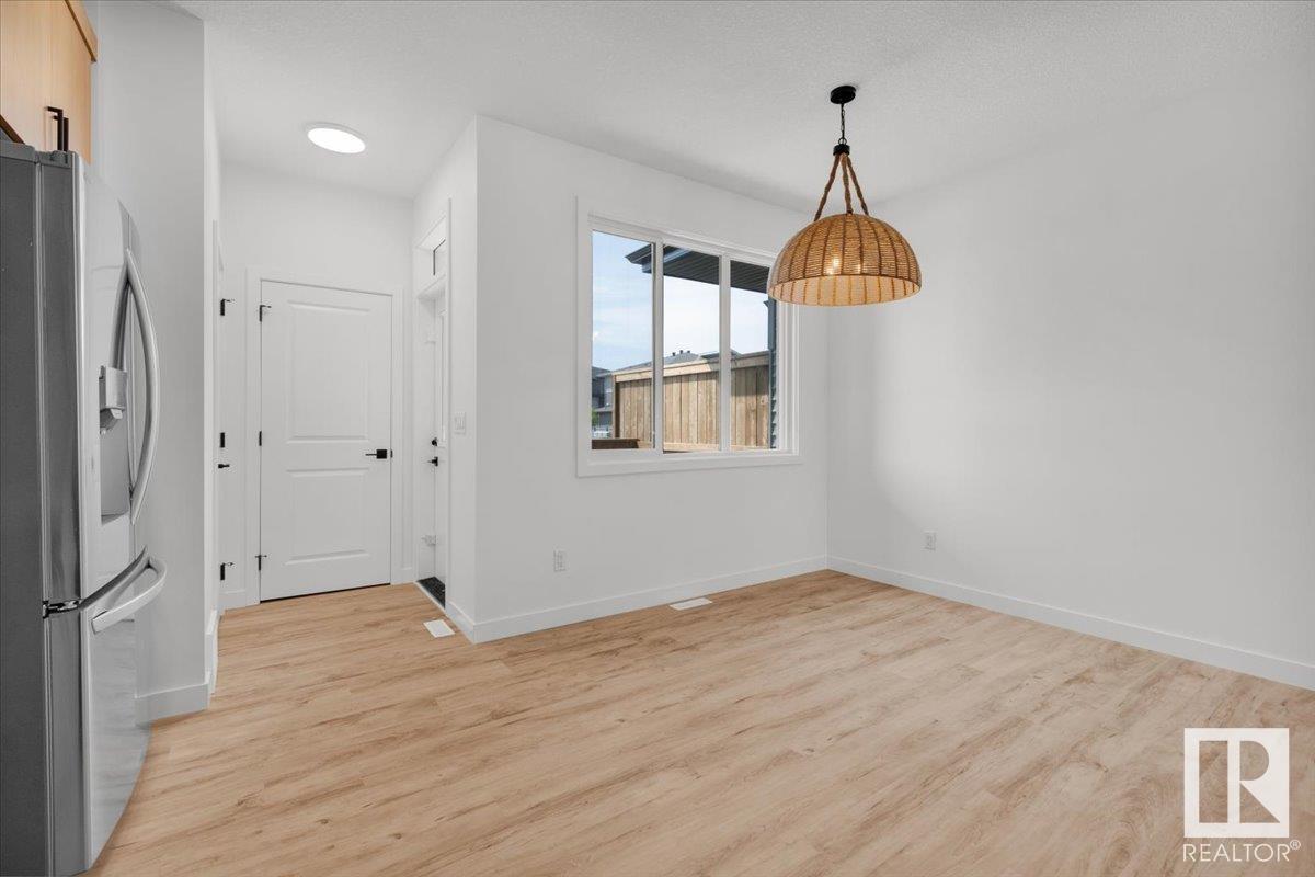 Photo 9 of 1341 Keswick Dr Sw, Edmonton AB