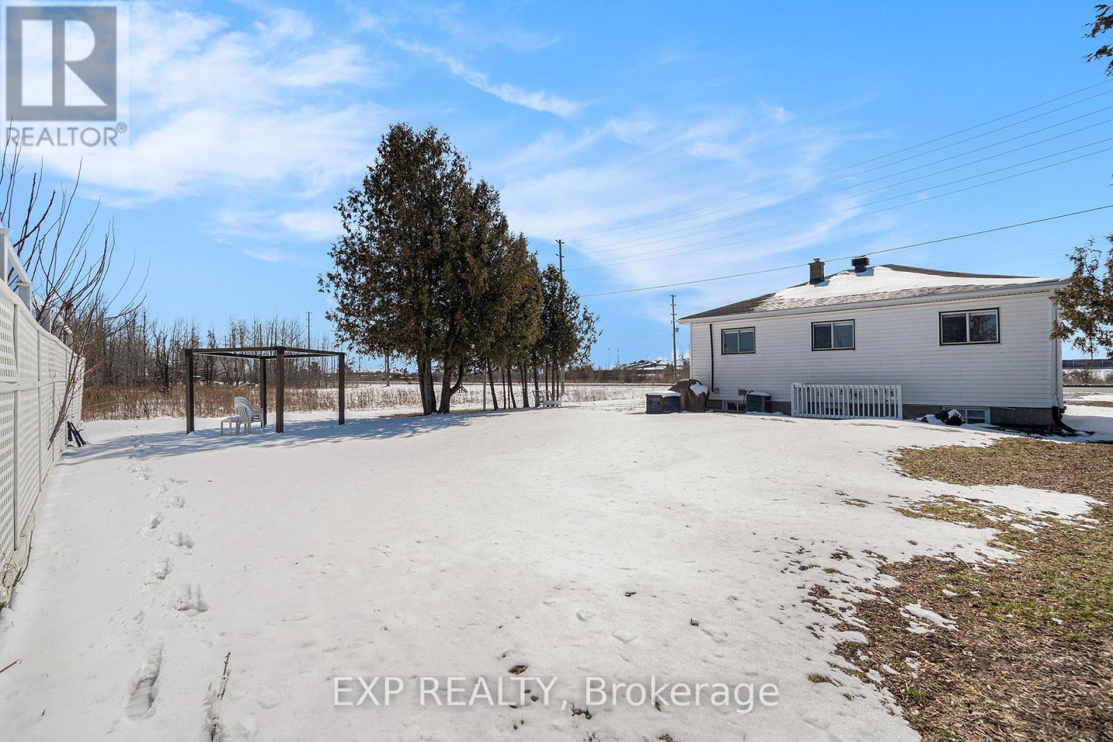 Photo 13 of 2147 Mer Bleue Road, Ottawa ON