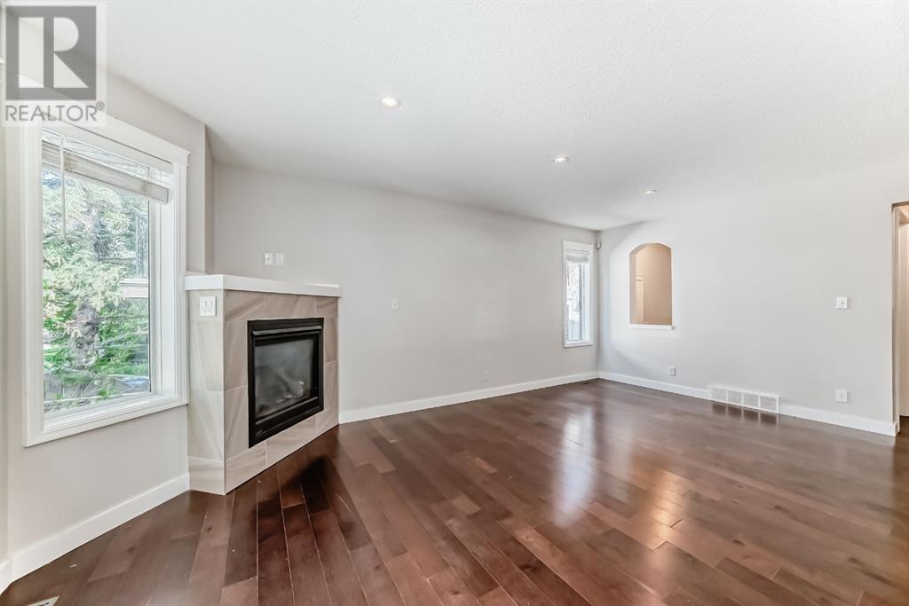 Single Family House for Sale in    Street SW Killarney/Glengarry Calgary 