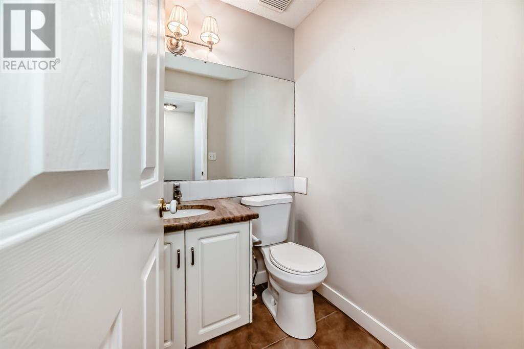 Single Family House for Sale in    Street SW Killarney/Glengarry Calgary 
