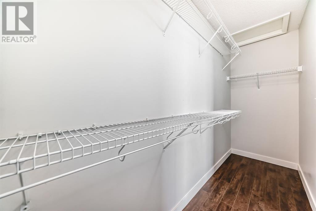 Single Family House for Sale in    Street SW Killarney/Glengarry Calgary 