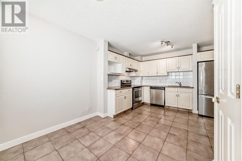 Single Family House for Sale in    Street SW Killarney/Glengarry Calgary 