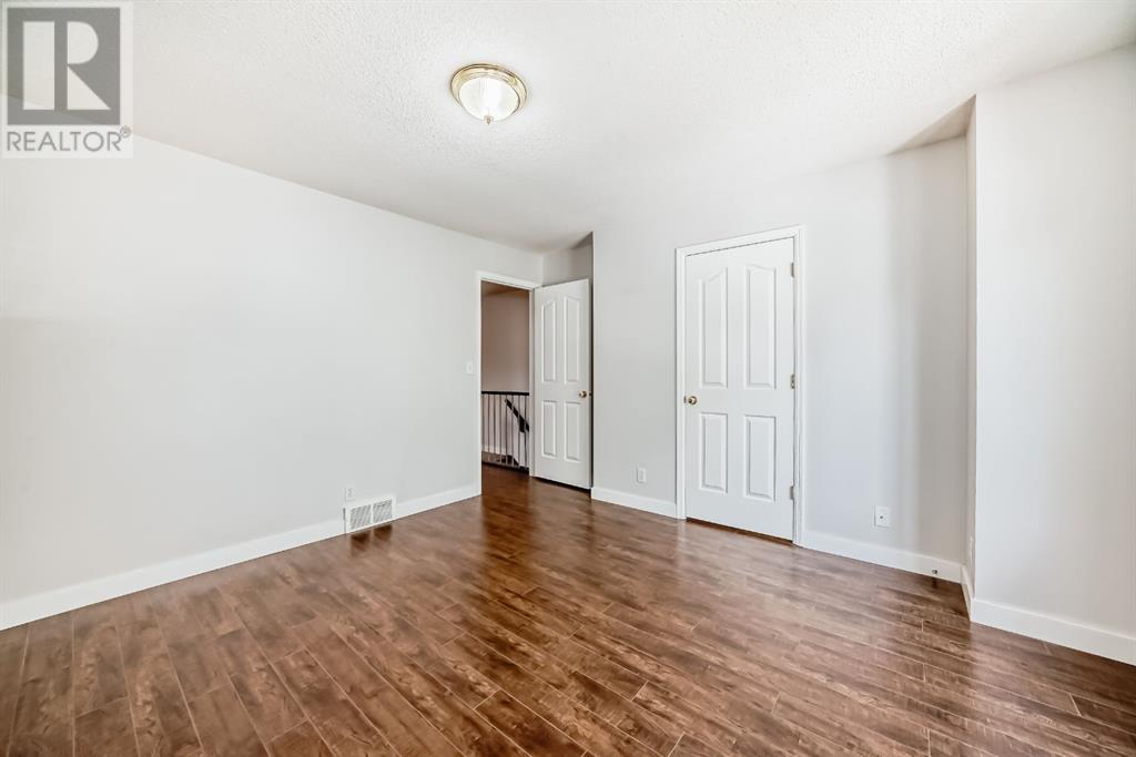 Single Family House for Sale in    Street SW Killarney/Glengarry Calgary 