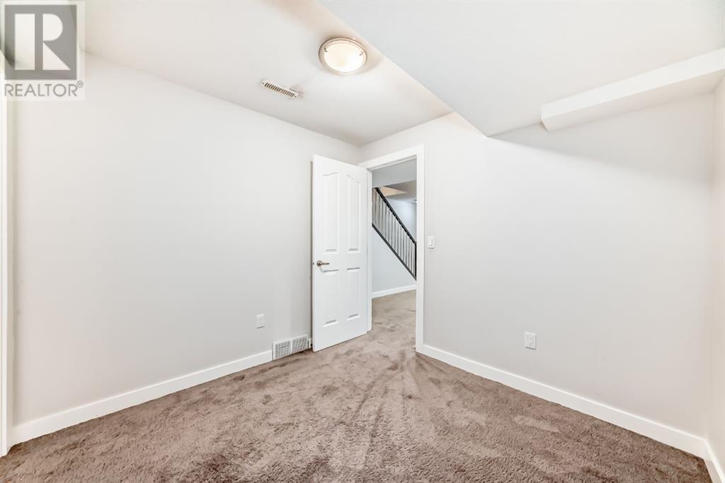 Single Family House for Sale in    Street SW Killarney/Glengarry Calgary 