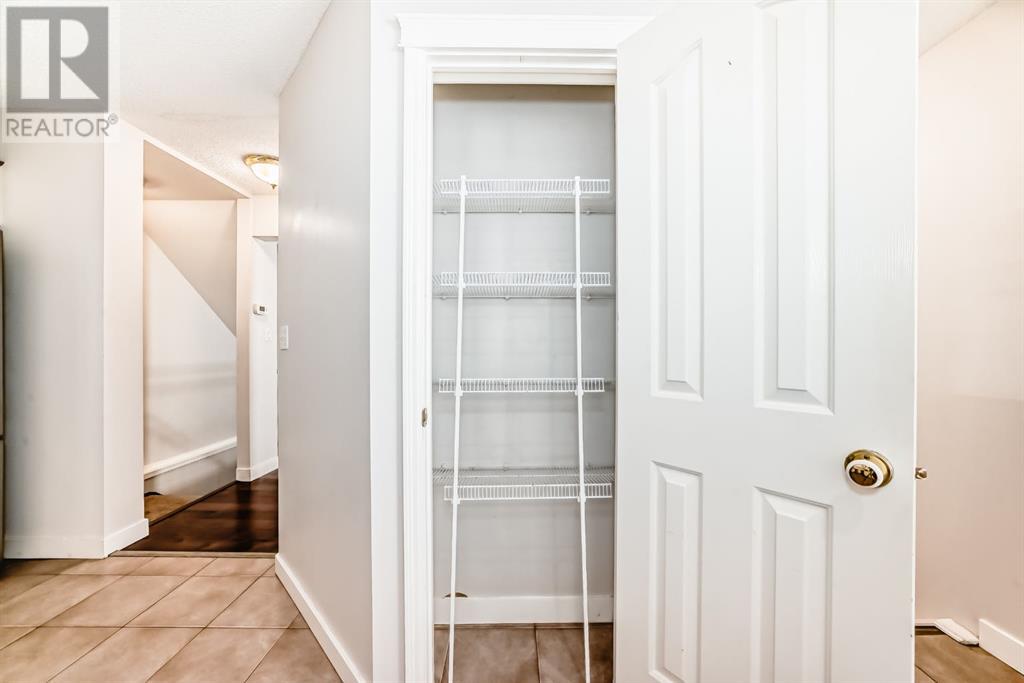 Single Family House for Sale in    Street SW Killarney/Glengarry Calgary 