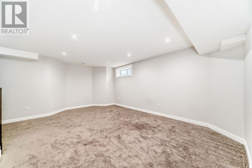 Single Family House for Sale in    Street SW Killarney/Glengarry Calgary 