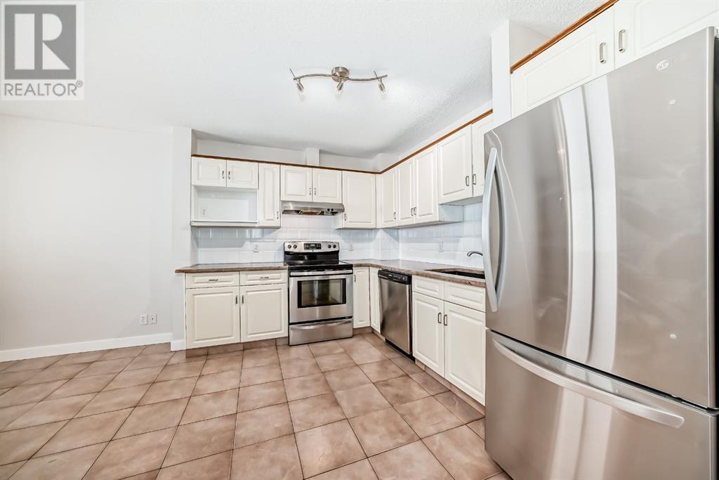 Single Family House for Sale in    Street SW Killarney/Glengarry Calgary 