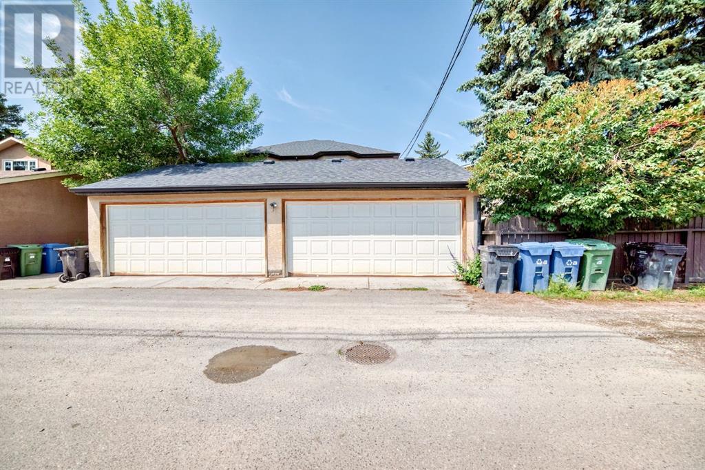 Single Family House for Sale in    Street SW Killarney/Glengarry Calgary 