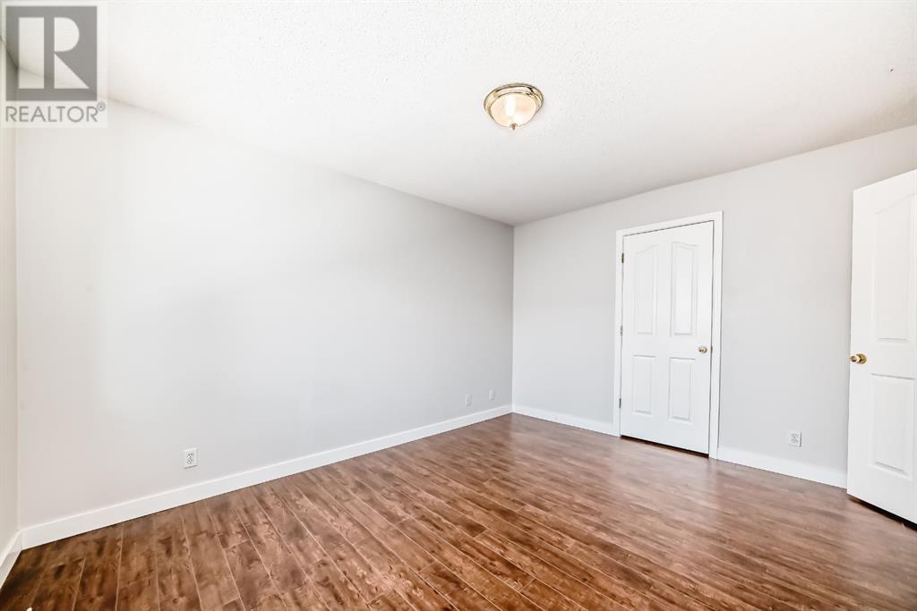 Single Family House for Sale in    Street SW Killarney/Glengarry Calgary 