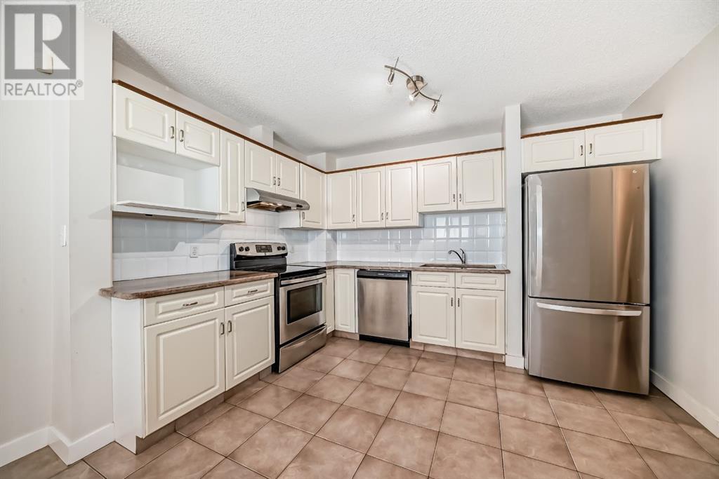 Single Family House for Sale in    Street SW Killarney/Glengarry Calgary 
